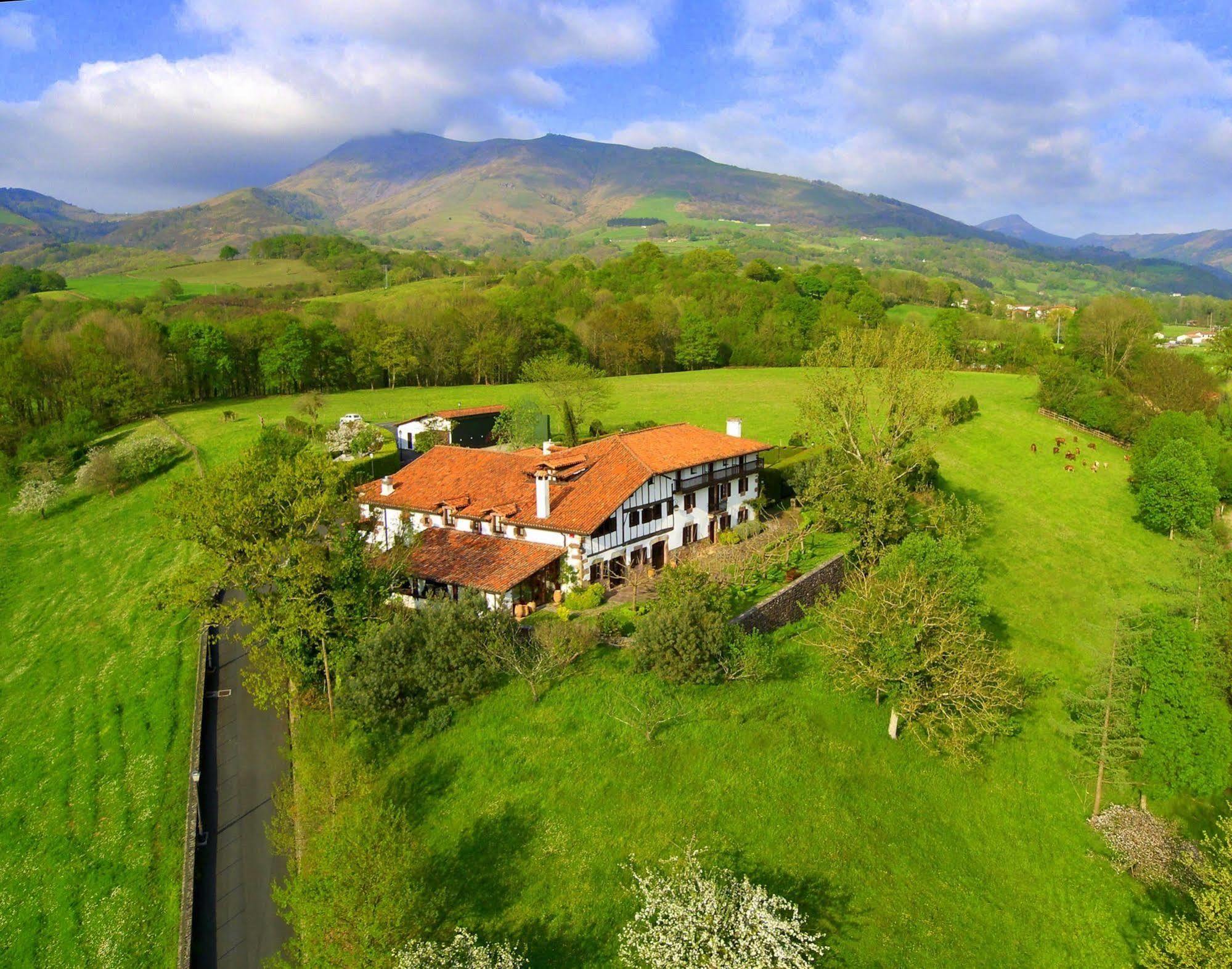 Hotel Senorio De Ursua 아리츠쿤 외부 사진